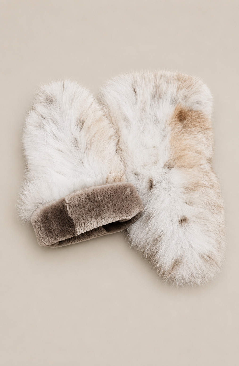 Long Extreme Cold Lynx Fur Mittens with Leather Palms - Image 9
