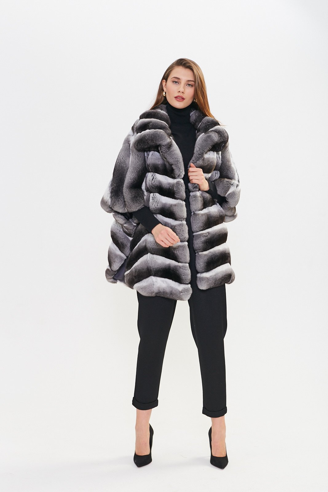 Luxury Natural Chinchilla Fur Coat – Silver Grey - Image 4