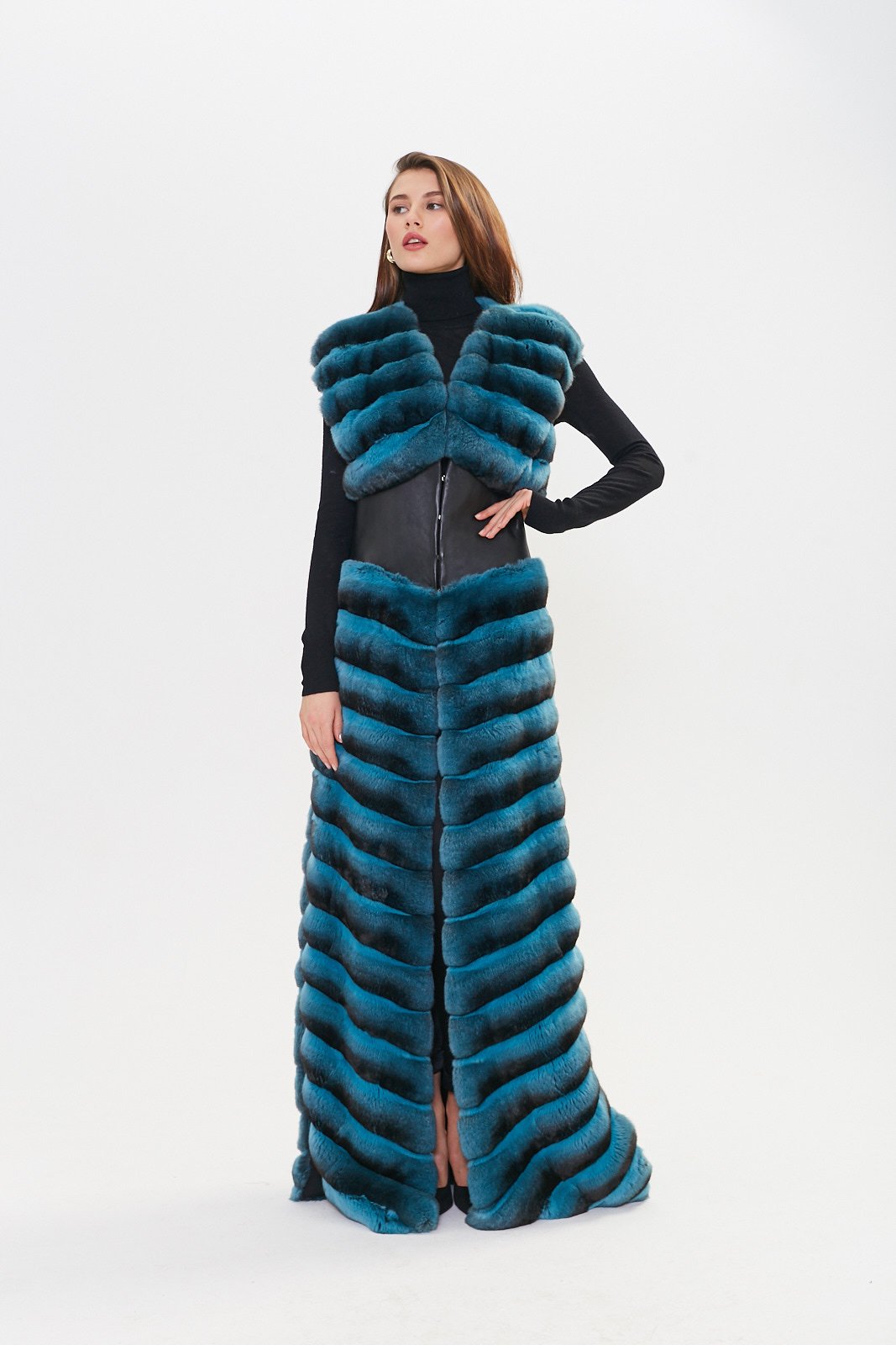Luxury Teal Chinchilla Fur Vest – Full Length - Image 3