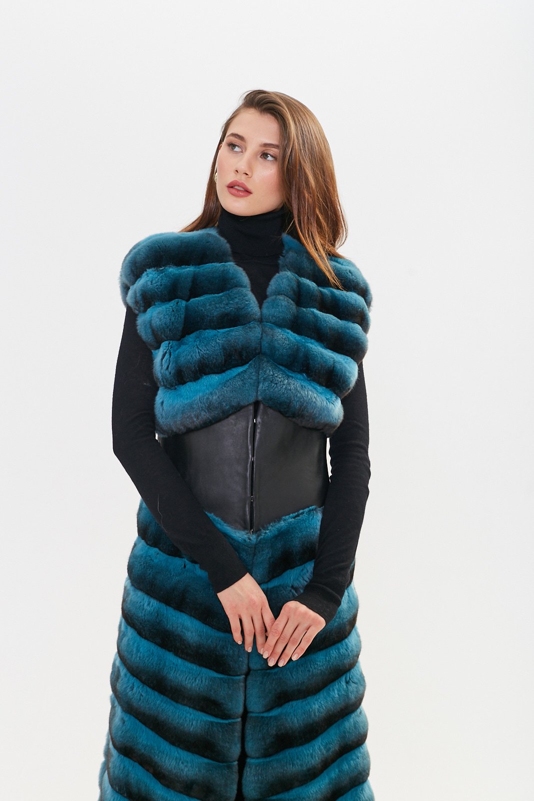 Luxury Teal Chinchilla Fur Vest – Full Length - Image 7