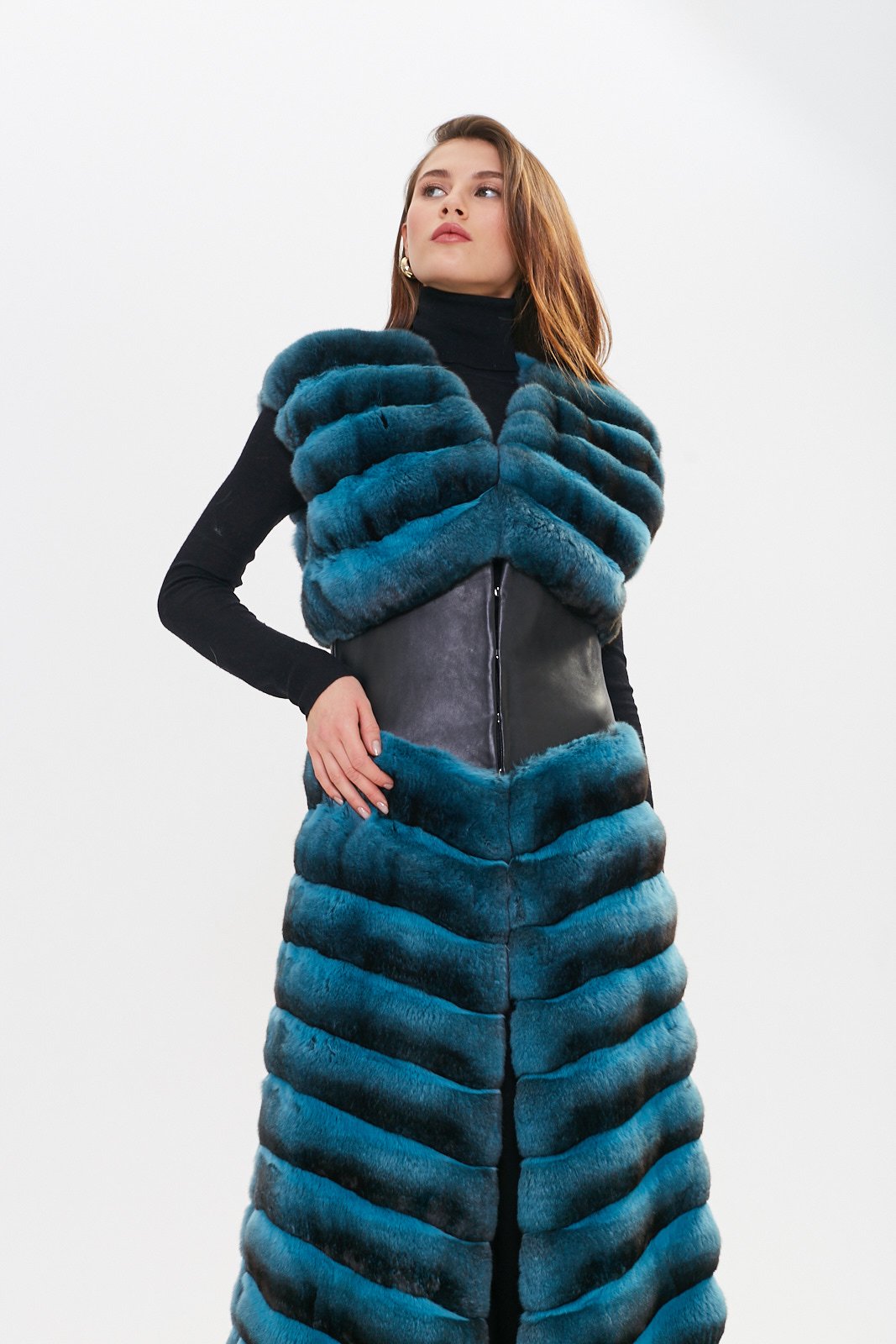 Luxury Teal Chinchilla Fur Vest – Full Length - Image 5